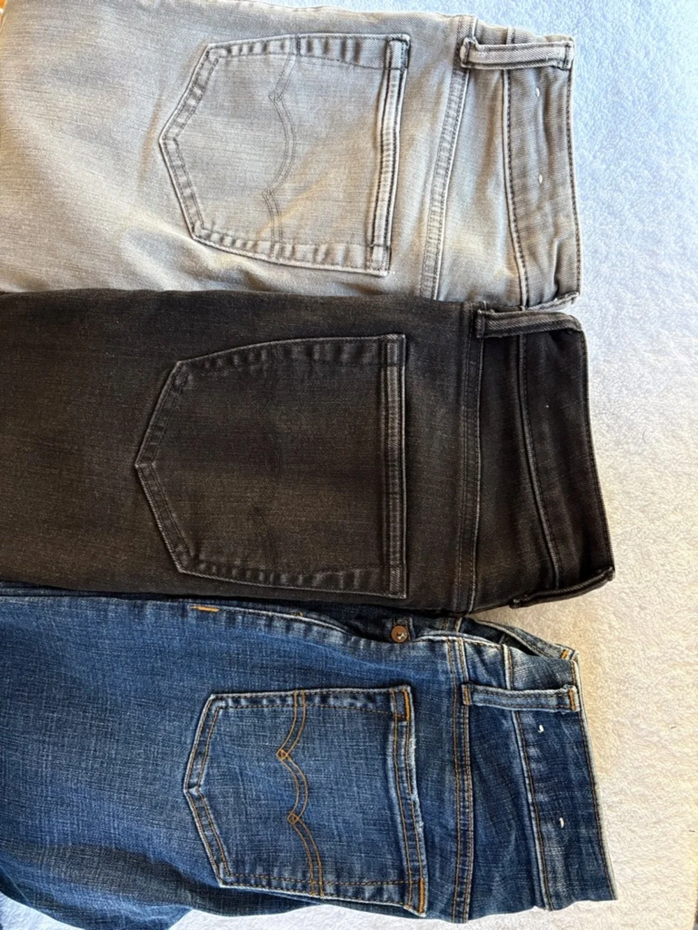 3 Pair Bundle AE Men’s Jeans Bundle 26x28 Gray, Black and Blue Slim